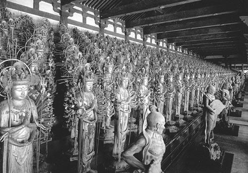 ����3��-����