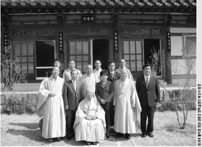 û�ʹ� ����ȸ ȸ�� �躴�� ��å������ ���λ� �湮