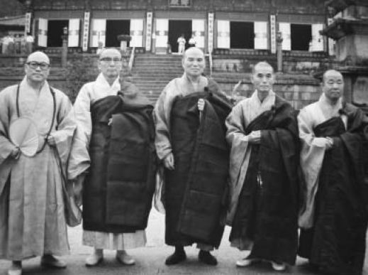 1990�� ���λ� ����ž �տ���