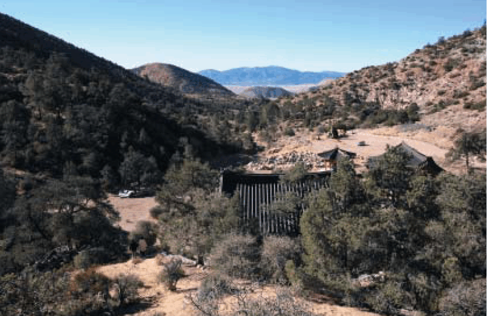 LA �������°���